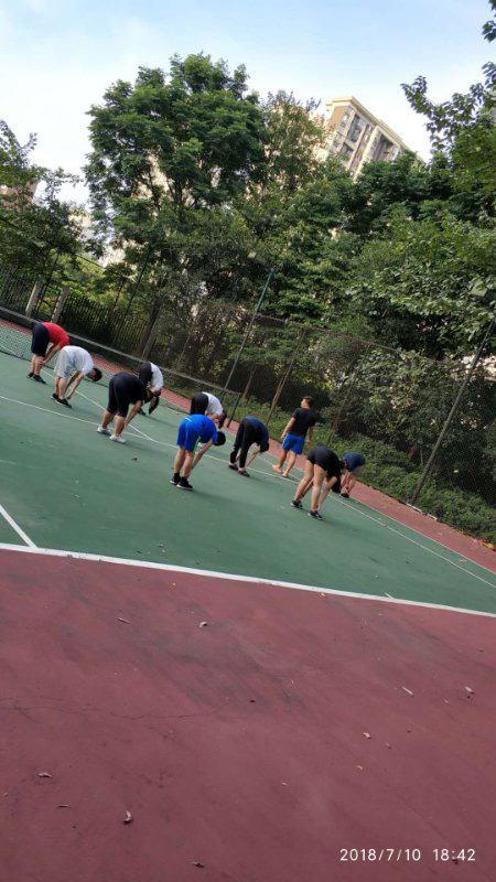 重庆篮球培训学校力超体育浅谈如何才能抢断成功？